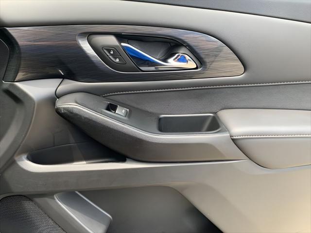 used 2023 Chevrolet Traverse car, priced at $42,988