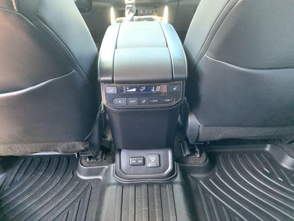 used 2023 Toyota Highlander Hybrid car, priced at $44,988