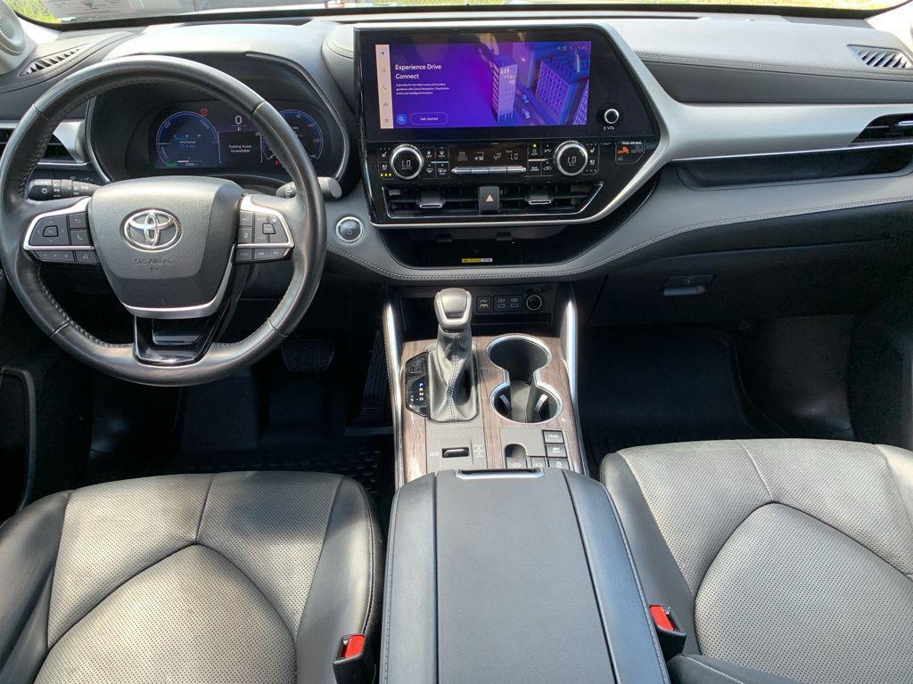 used 2023 Toyota Highlander Hybrid car, priced at $44,988