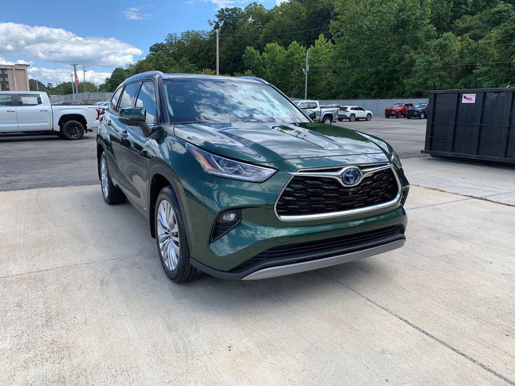 used 2023 Toyota Highlander Hybrid car, priced at $44,988