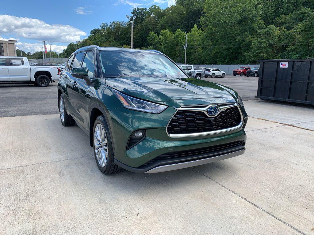 used 2023 Toyota Highlander Hybrid car, priced at $44,988