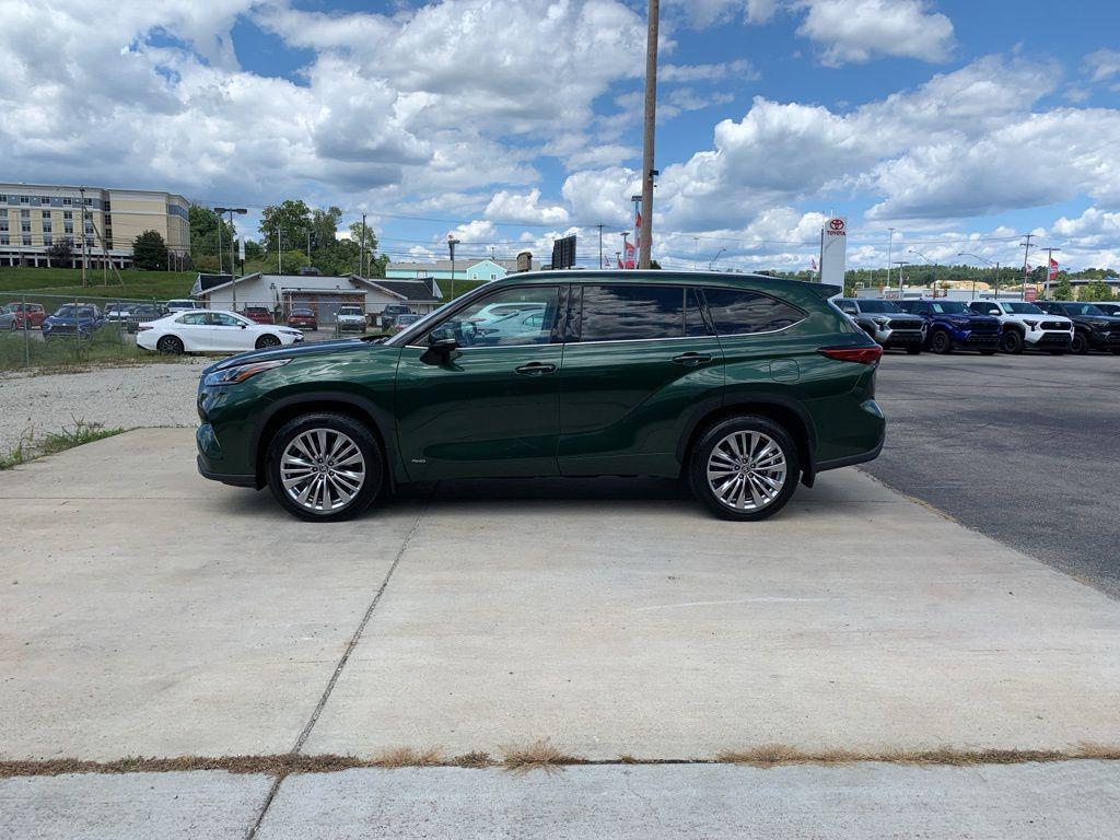 used 2023 Toyota Highlander Hybrid car, priced at $44,988