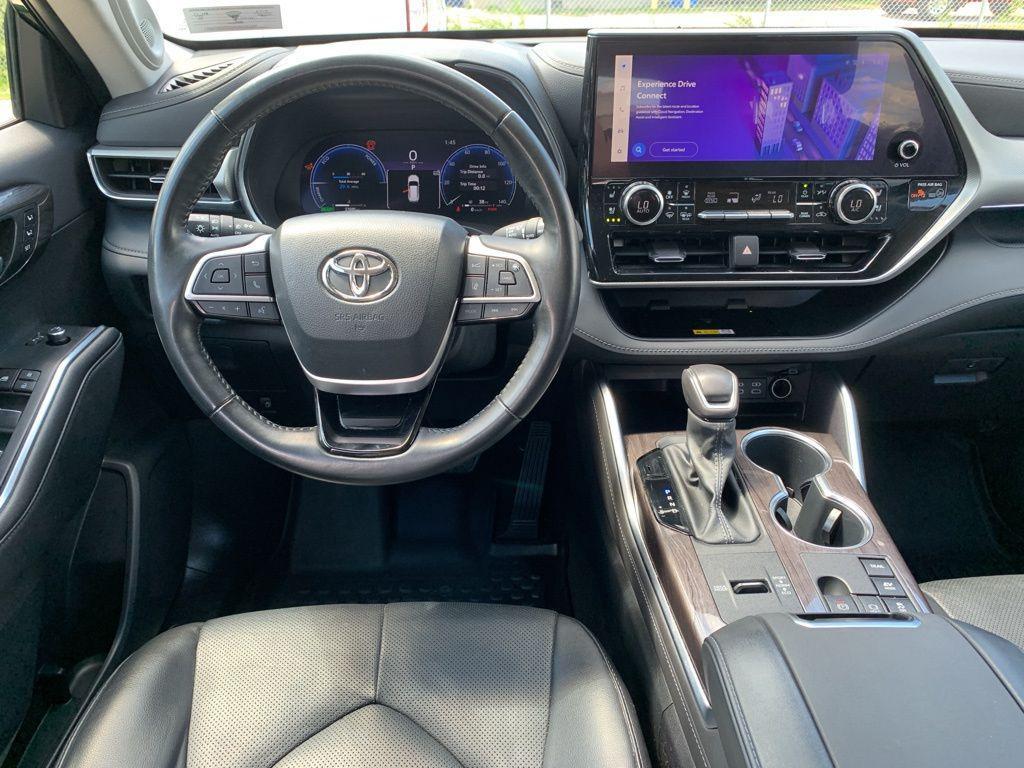 used 2023 Toyota Highlander Hybrid car, priced at $44,988