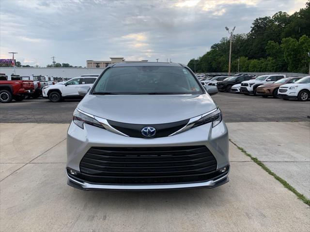 new 2025 Toyota Sienna car, priced at $49,175