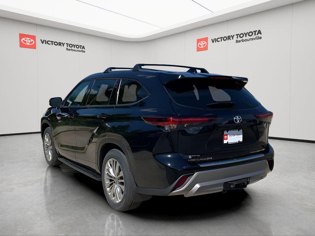 new 2025 Toyota Highlander car, priced at $52,185