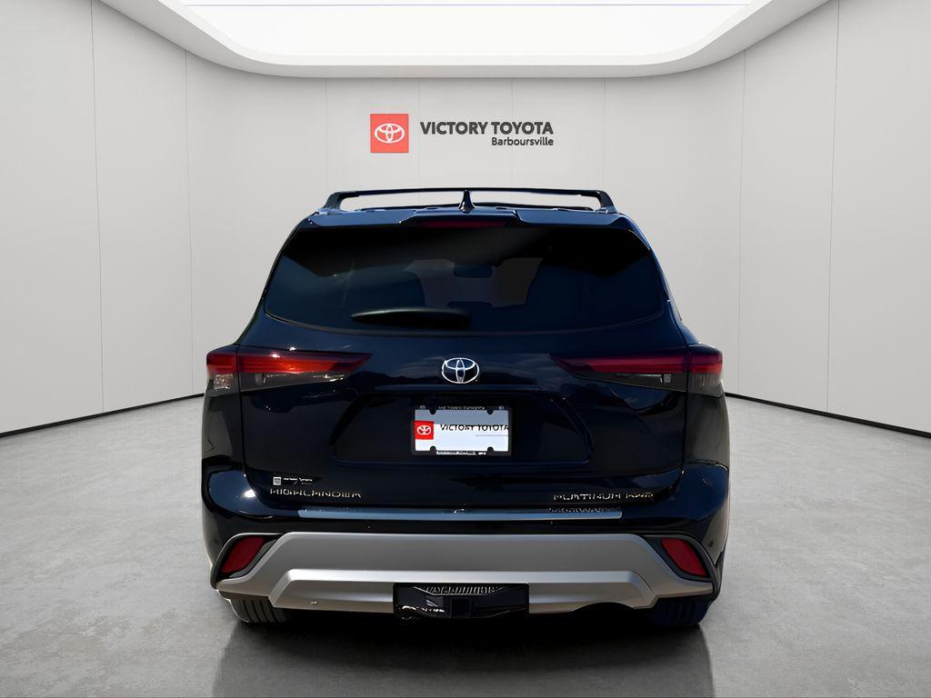new 2025 Toyota Highlander car, priced at $52,185