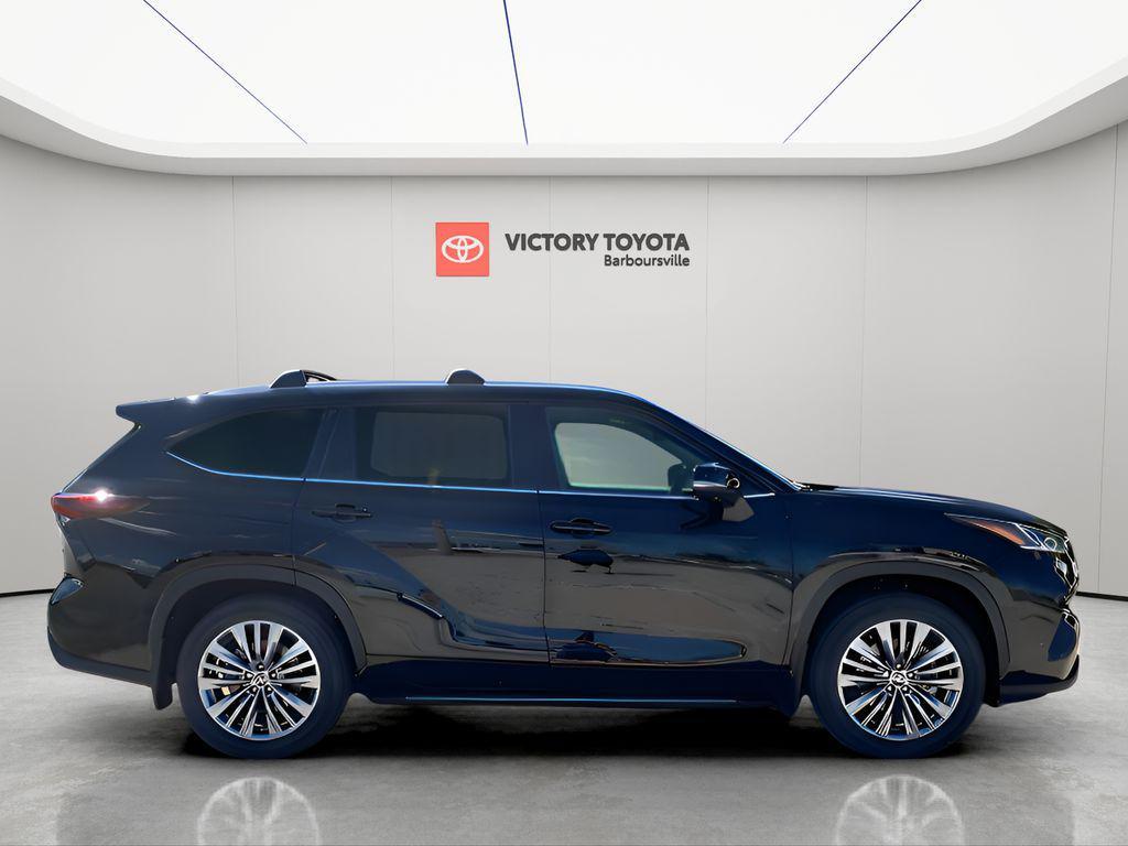 new 2025 Toyota Highlander car, priced at $52,185