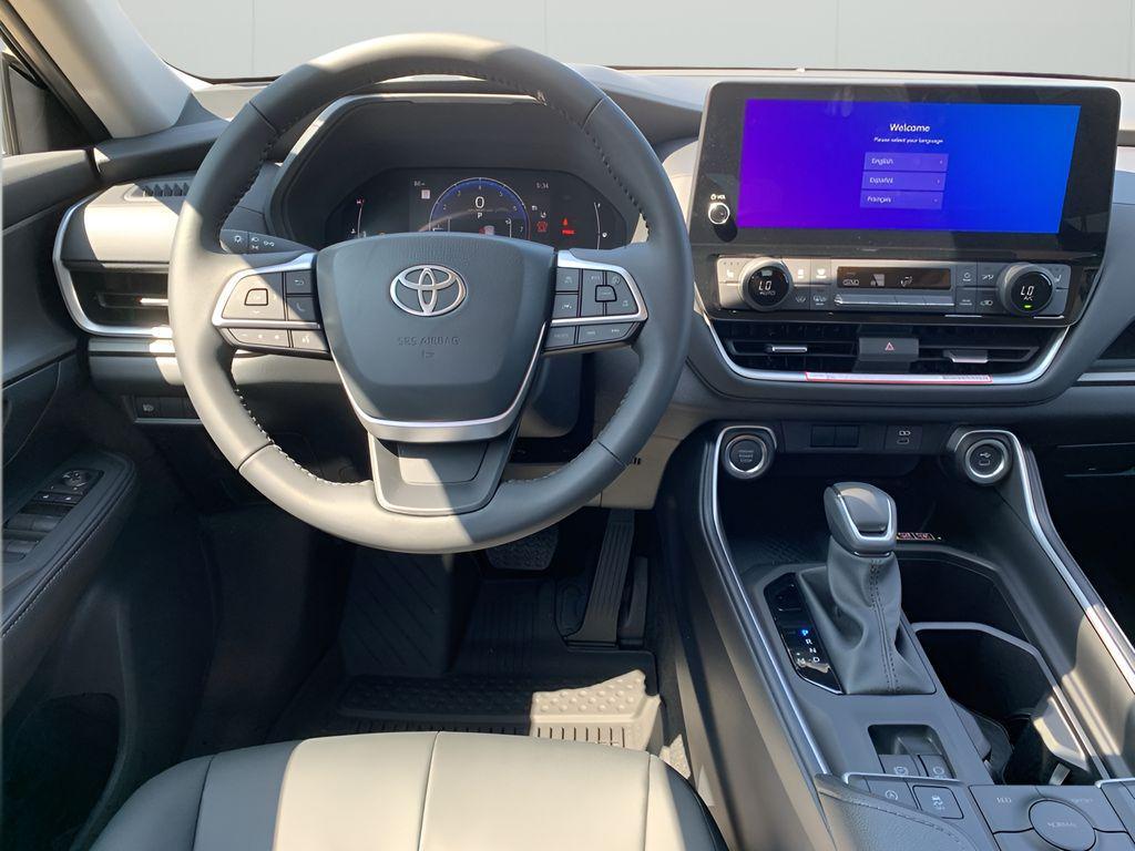 new 2025 Toyota Grand Highlander car, priced at $44,886