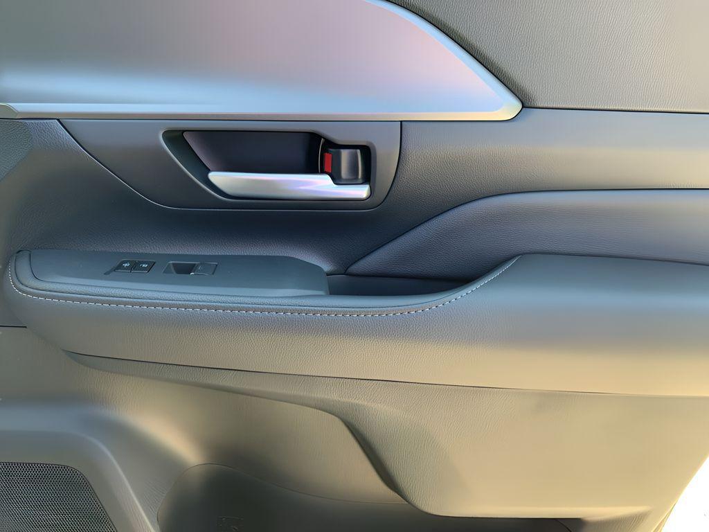 new 2025 Toyota Grand Highlander car, priced at $44,886