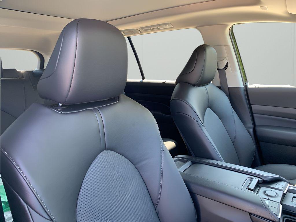 new 2025 Toyota Grand Highlander car, priced at $44,886