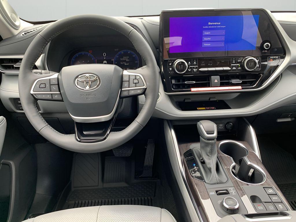 new 2025 Toyota Highlander car, priced at $50,760