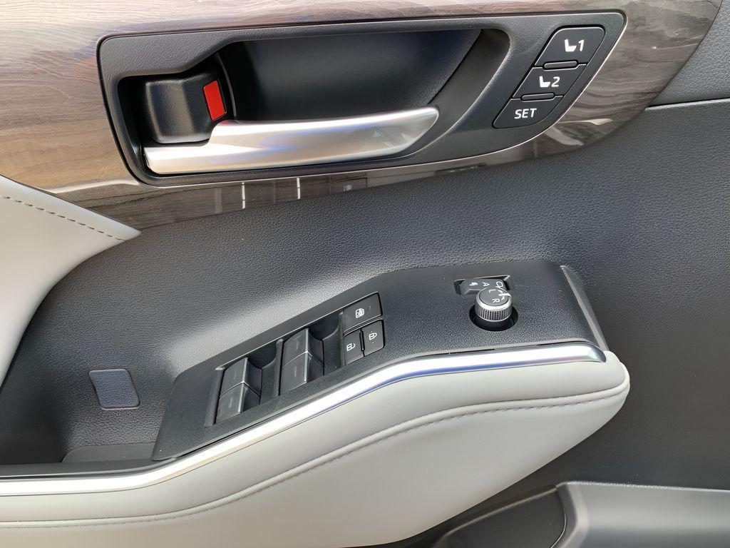 new 2025 Toyota Highlander car, priced at $50,760