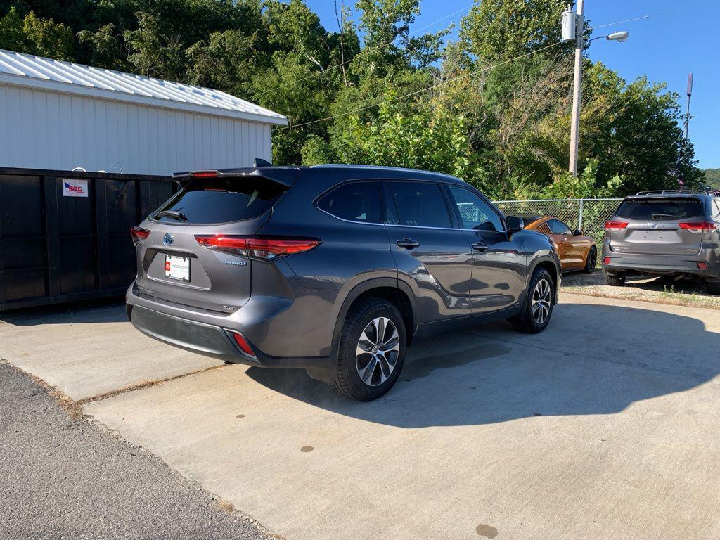used 2022 Toyota Highlander Hybrid car, priced at $35,588