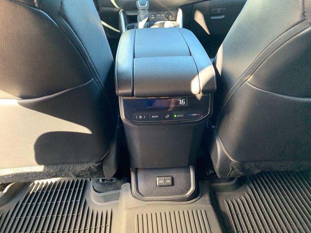 used 2022 Toyota Highlander Hybrid car, priced at $35,588