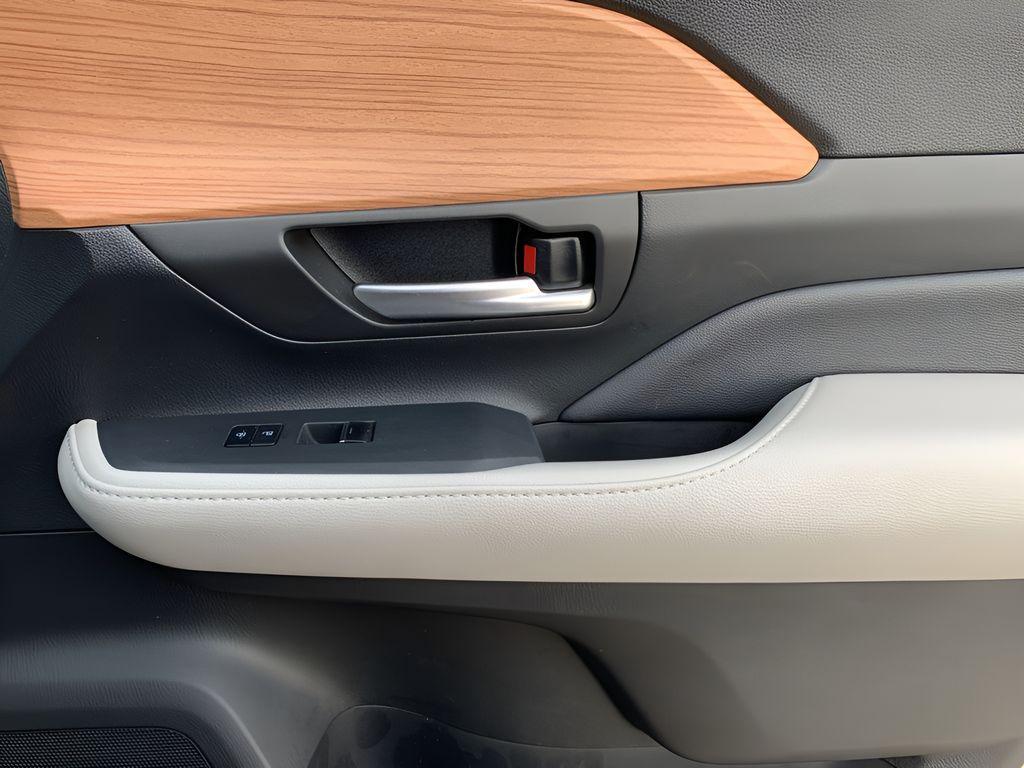 used 2024 Toyota Grand Highlander car, priced at $47,588