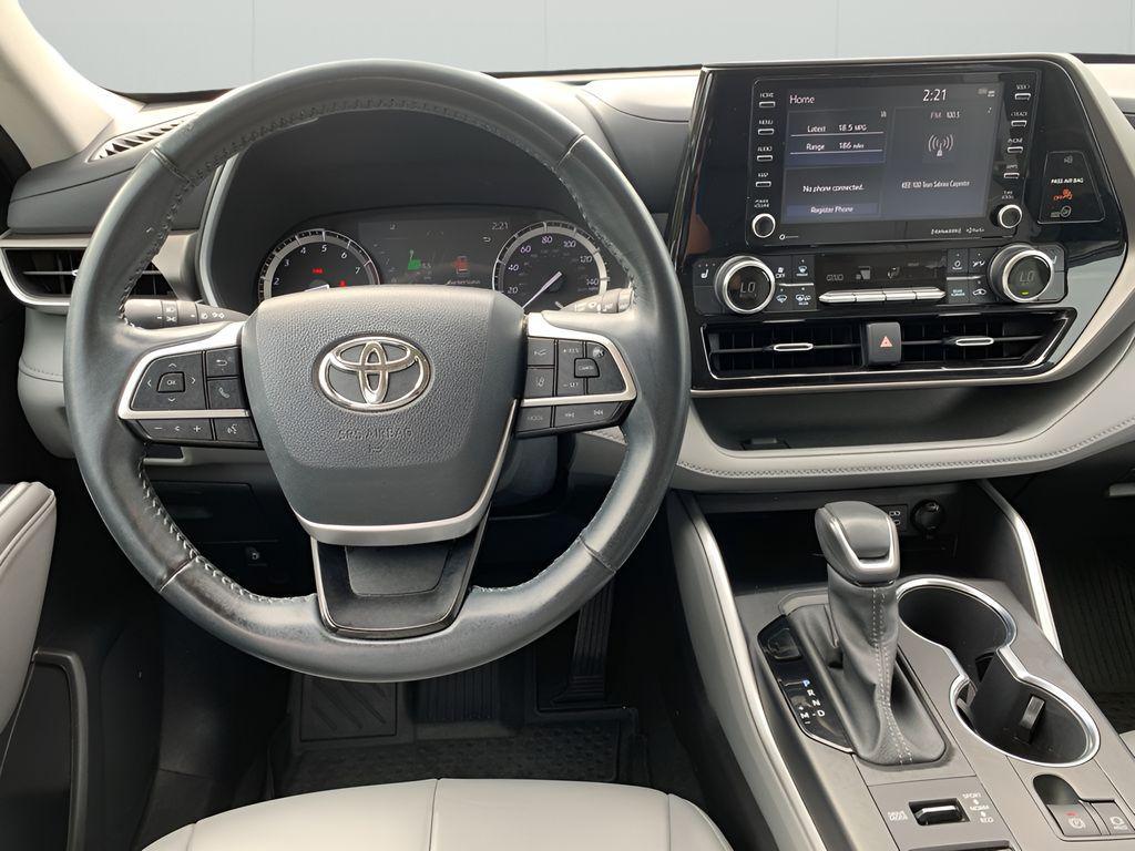 used 2022 Toyota Highlander car, priced at $33,988