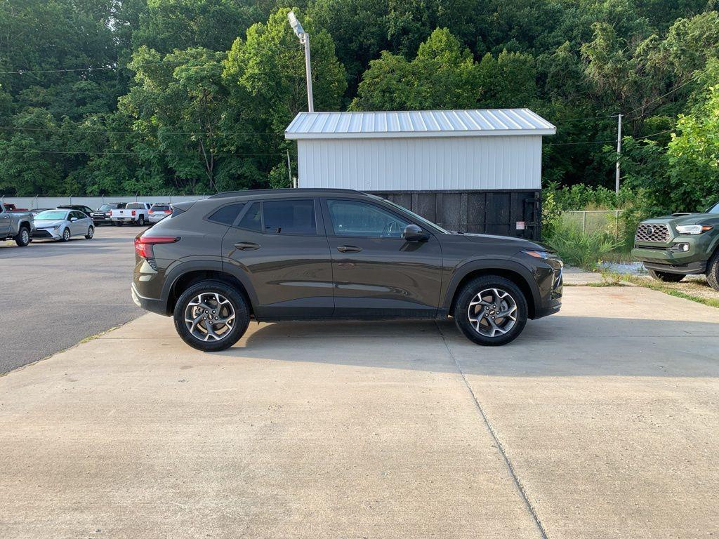 used 2024 Chevrolet Trax car, priced at $22,588