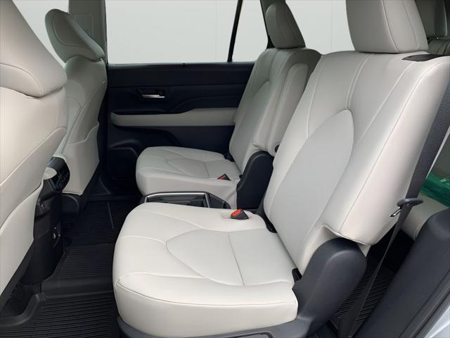 new 2025 Toyota Grand Highlander car, priced at $48,377