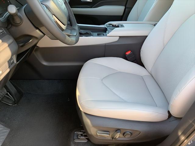 new 2025 Toyota Grand Highlander car, priced at $44,136