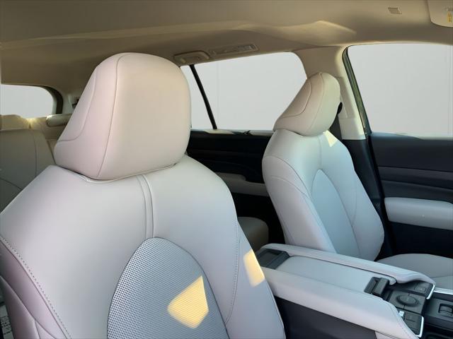 new 2025 Toyota Grand Highlander car, priced at $44,136