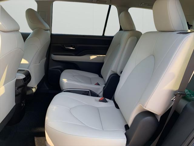 new 2025 Toyota Grand Highlander car, priced at $44,136