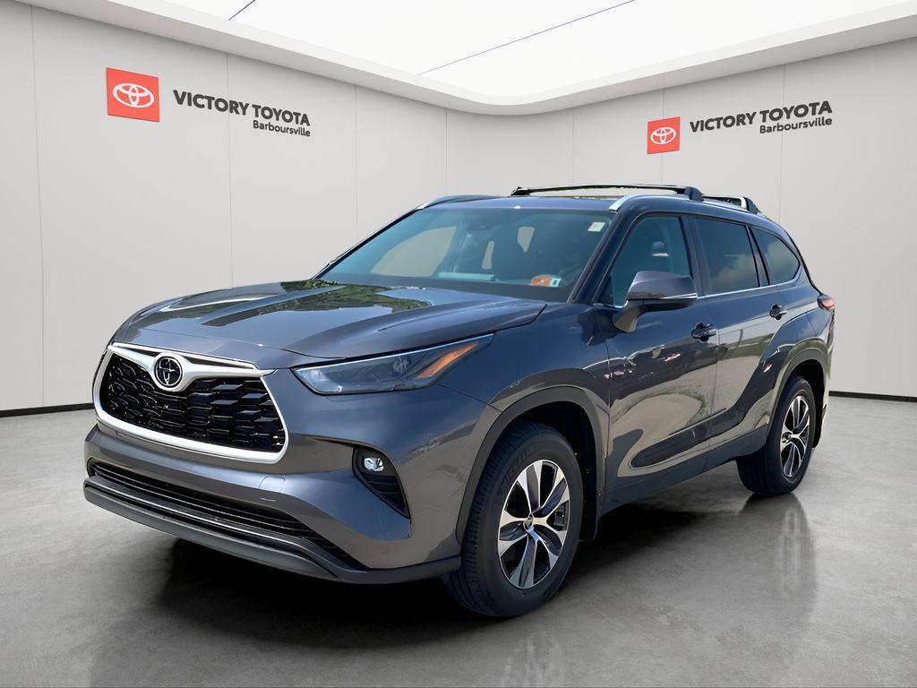new 2025 Toyota Highlander car, priced at $45,884