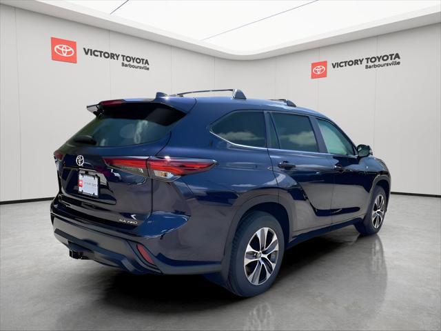 new 2025 Toyota Highlander car, priced at $47,692