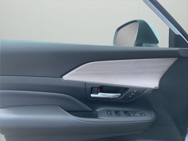 new 2025 Toyota Grand Highlander car, priced at $54,892