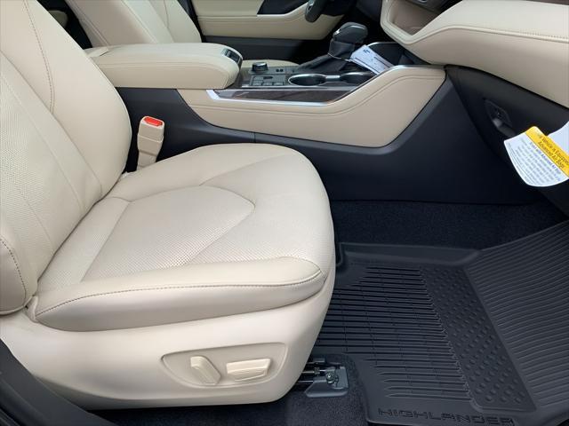 new 2025 Toyota Highlander car, priced at $52,808