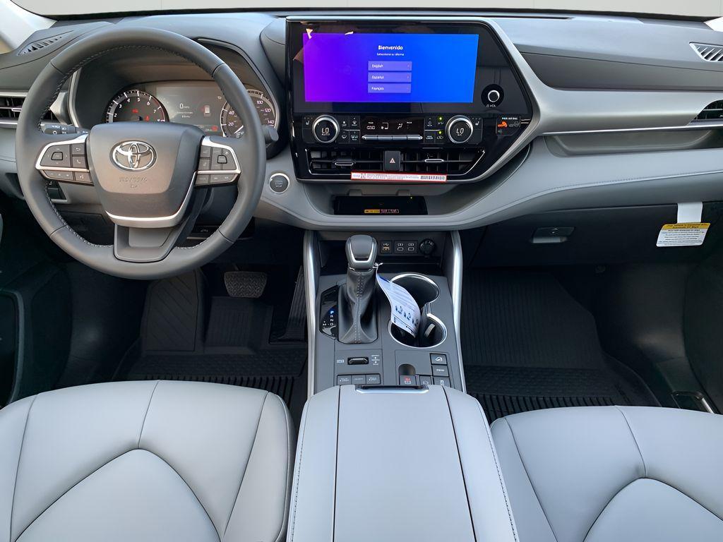 new 2025 Toyota Highlander car, priced at $45,348