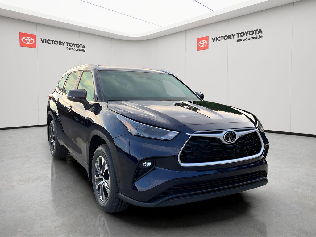 new 2025 Toyota Highlander car, priced at $45,348