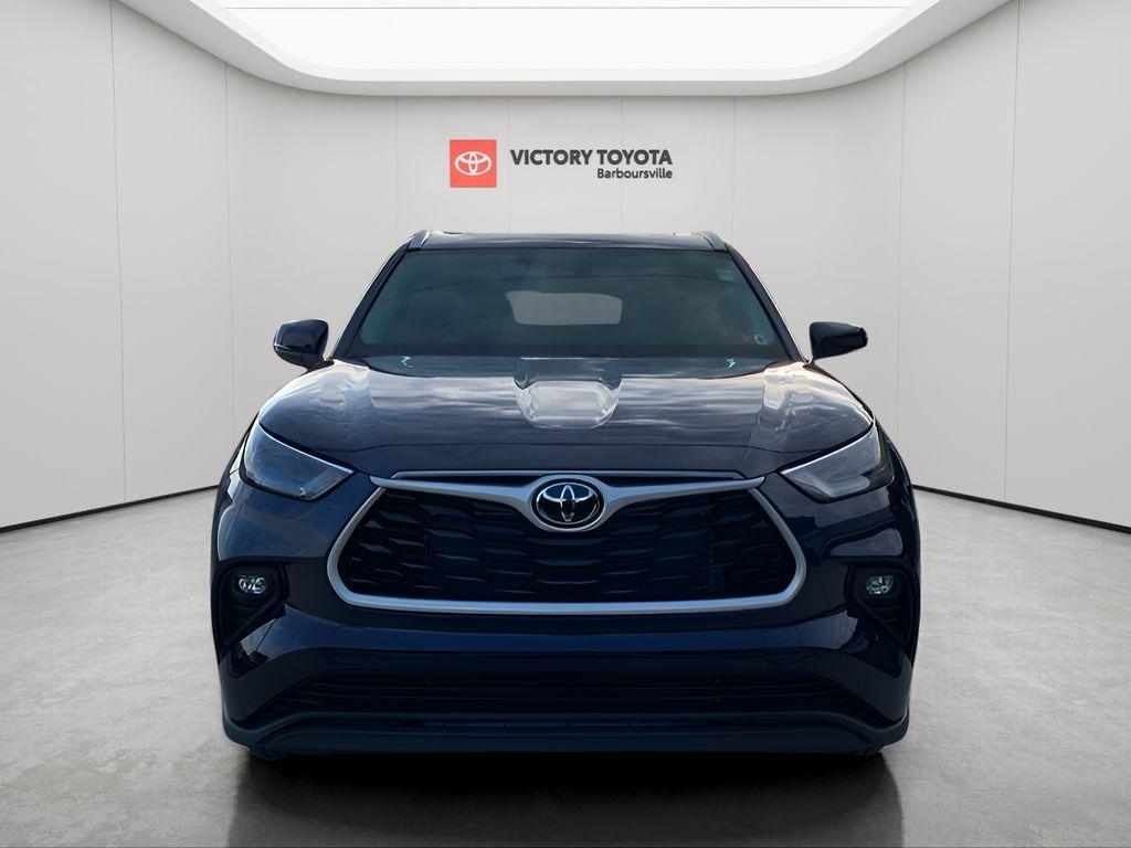 new 2025 Toyota Highlander car, priced at $45,348