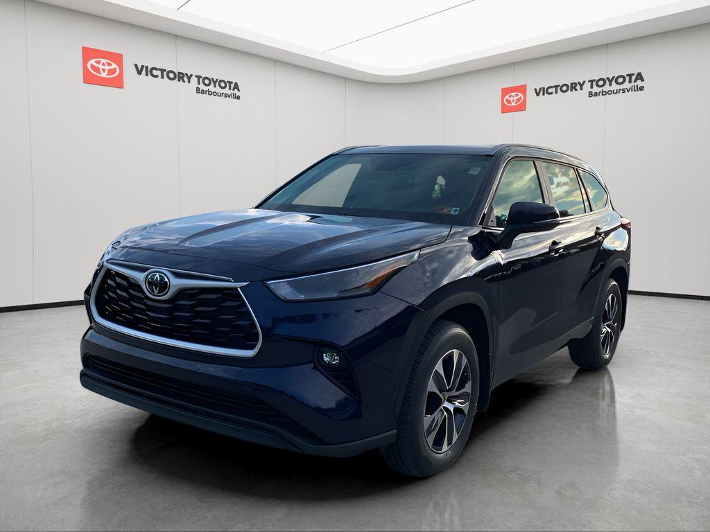 new 2025 Toyota Highlander car, priced at $45,348
