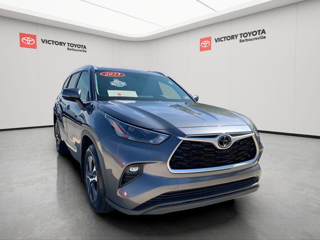 used 2023 Toyota Highlander car, priced at $35,588