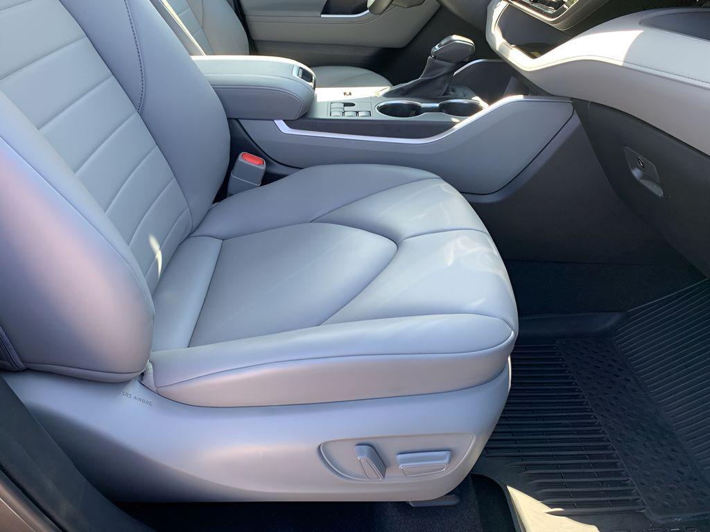 used 2023 Toyota Highlander car, priced at $35,588