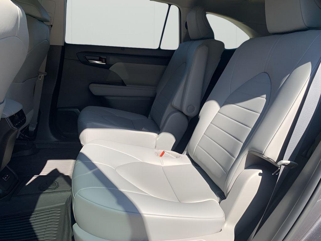 used 2023 Toyota Highlander car, priced at $35,588