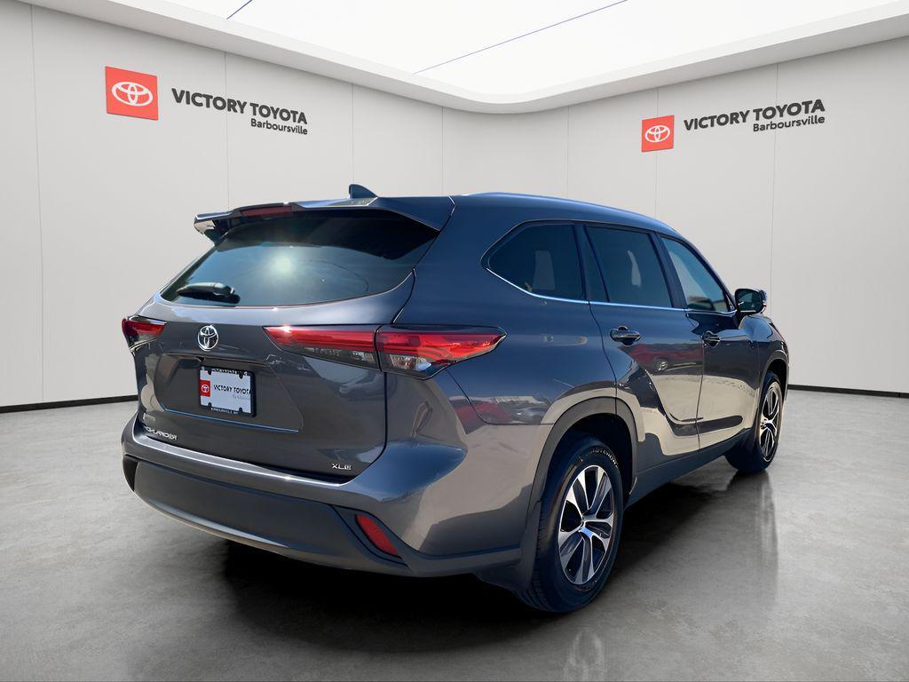 used 2023 Toyota Highlander car, priced at $35,588