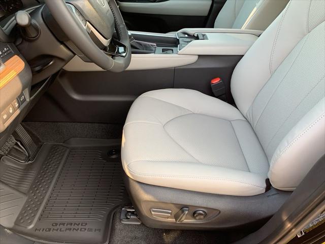 new 2025 Toyota Grand Highlander car, priced at $57,153
