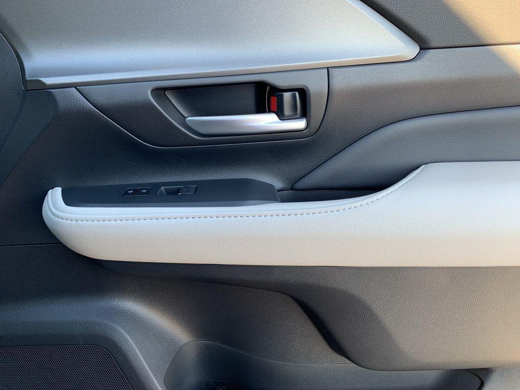new 2025 Toyota Grand Highlander car, priced at $44,920