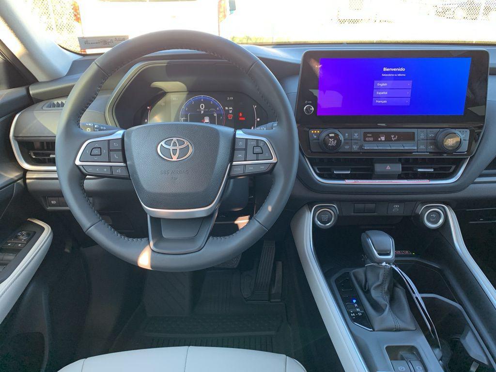 new 2025 Toyota Grand Highlander car, priced at $44,920