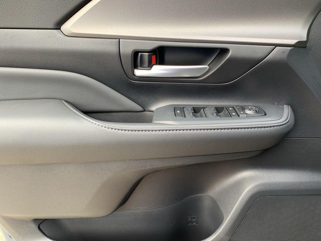 new 2026 Toyota Grand Highlander Hybrid car, priced at $51,348