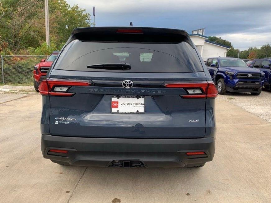 new 2026 Toyota Grand Highlander Hybrid car, priced at $51,348