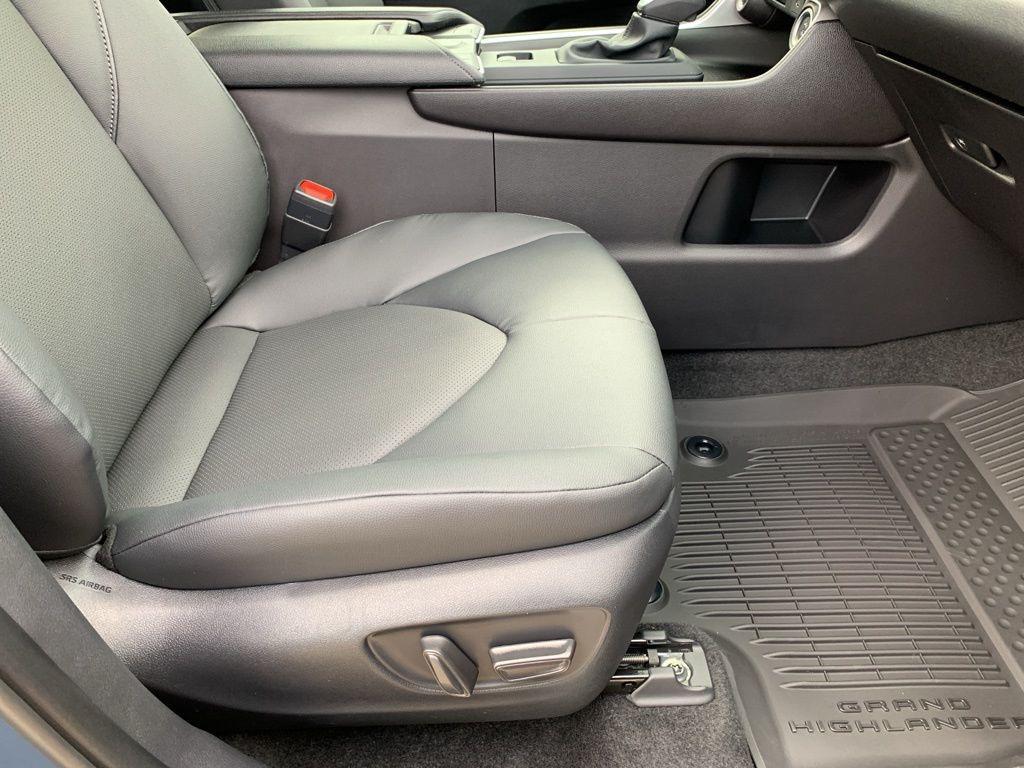 new 2026 Toyota Grand Highlander Hybrid car, priced at $51,348