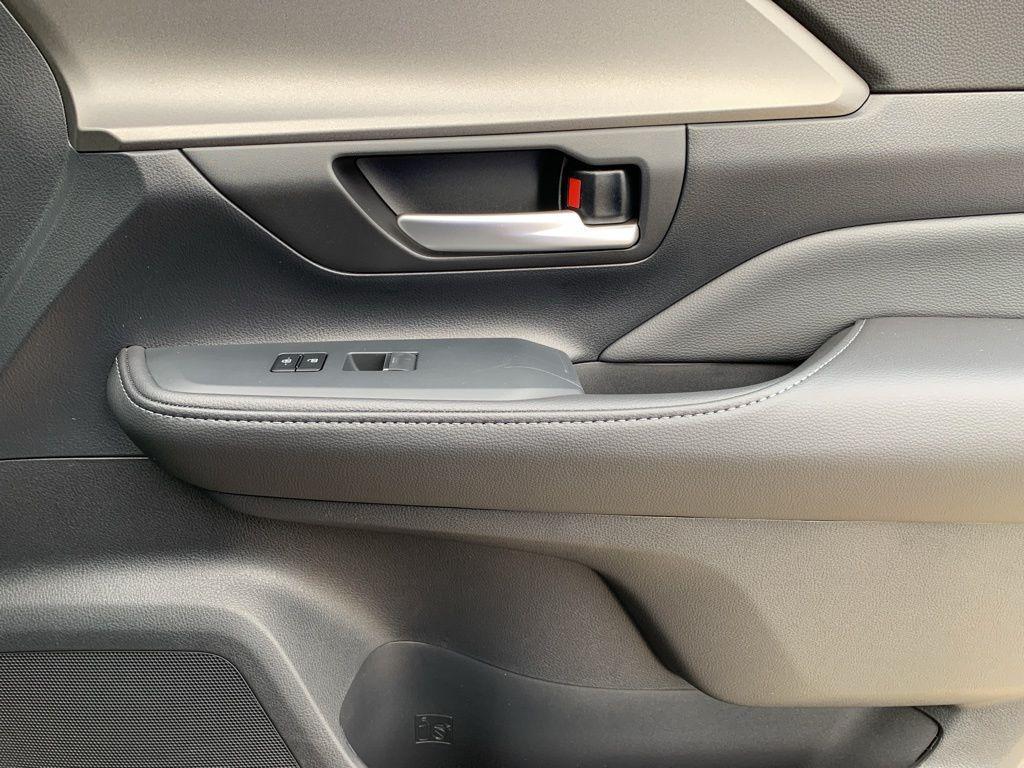 new 2026 Toyota Grand Highlander Hybrid car, priced at $51,348
