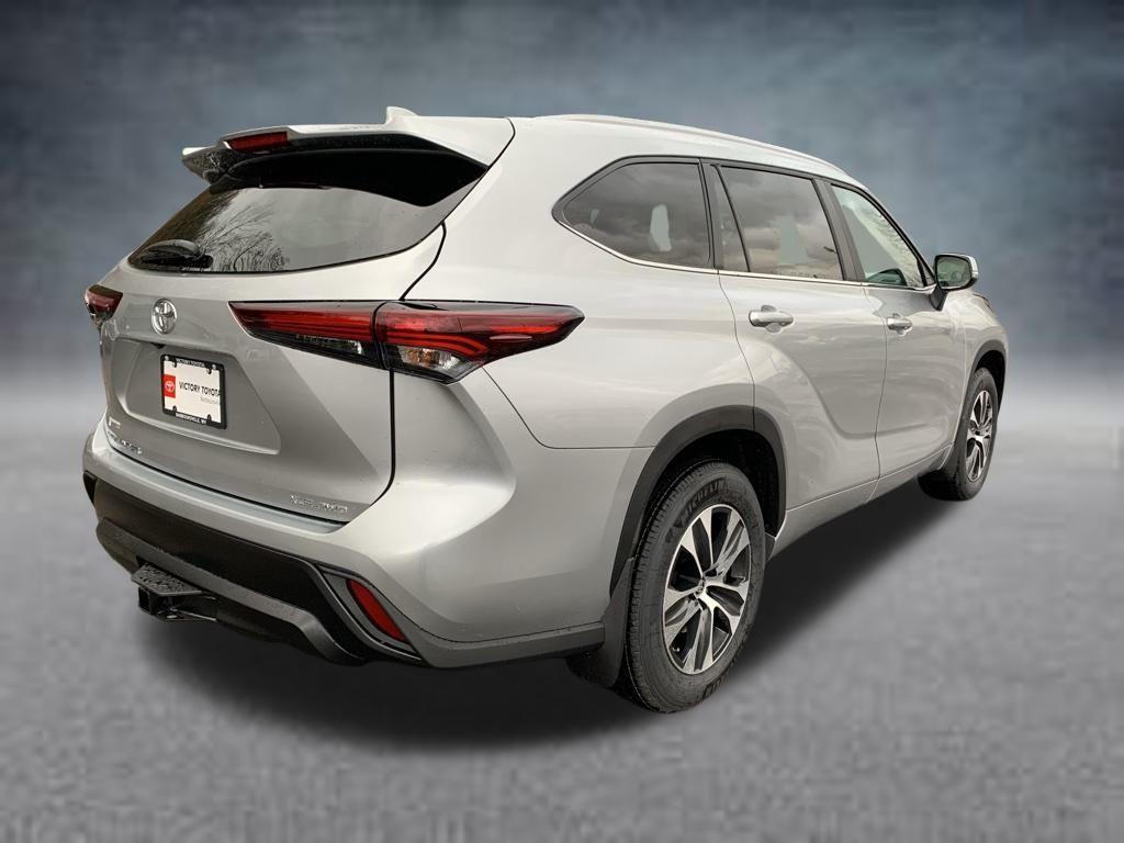 new 2025 Toyota Highlander car, priced at $46,937