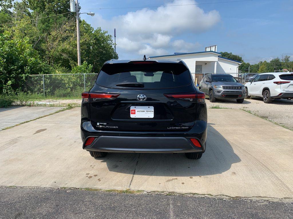 new 2025 Toyota Highlander car, priced at $48,534