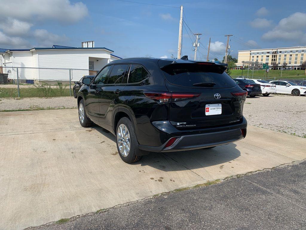new 2025 Toyota Highlander car, priced at $48,534