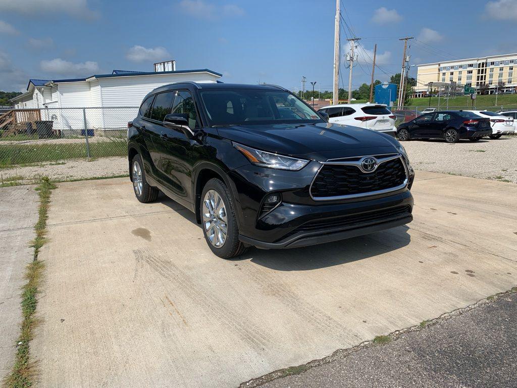 new 2025 Toyota Highlander car, priced at $48,534