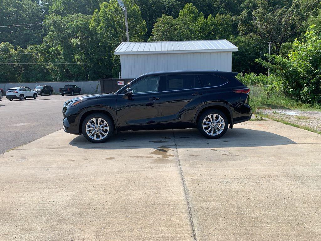 new 2025 Toyota Highlander car, priced at $48,534