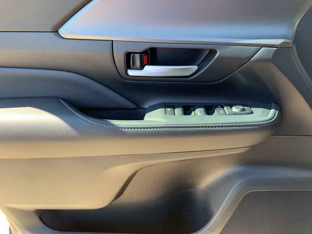 new 2026 Toyota Grand Highlander car, priced at $53,053